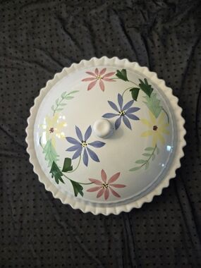 NWOT Covered Pie Dish
